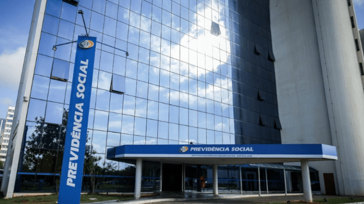 VITÓRIA | Câmara aprova inclusão de bolsistas de pós-graduação na Previdência