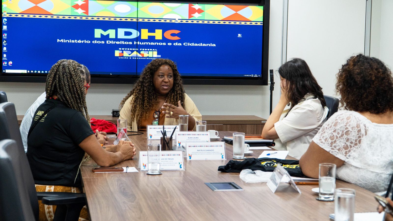 SOCIEDADE | ANDES debate pauta antirracista e enfrentamento às violências em reunião com o MDH